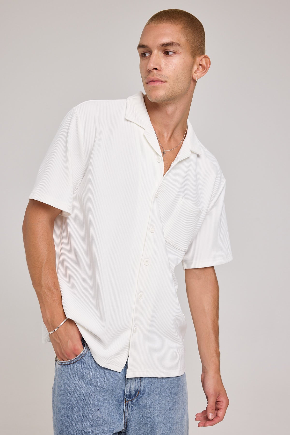 Common Need Austin Pleated Resort Shirt White