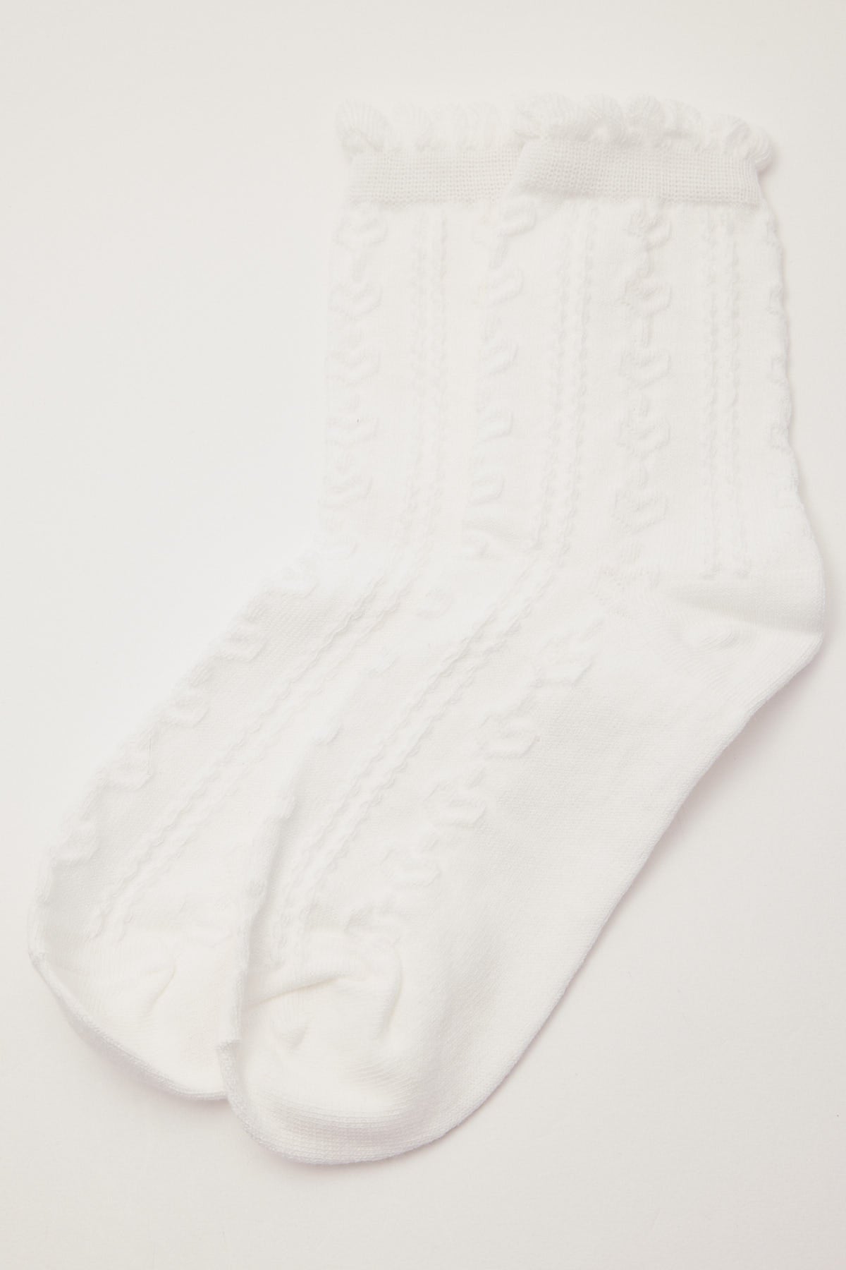 Token Knit Heart Sock White