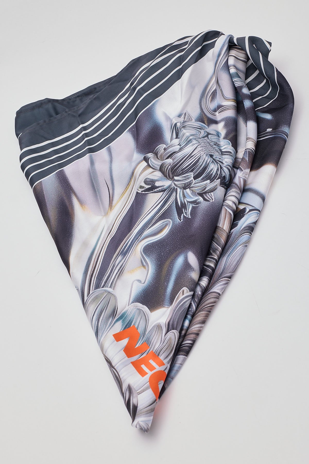 Women's Scarves – Universal Store