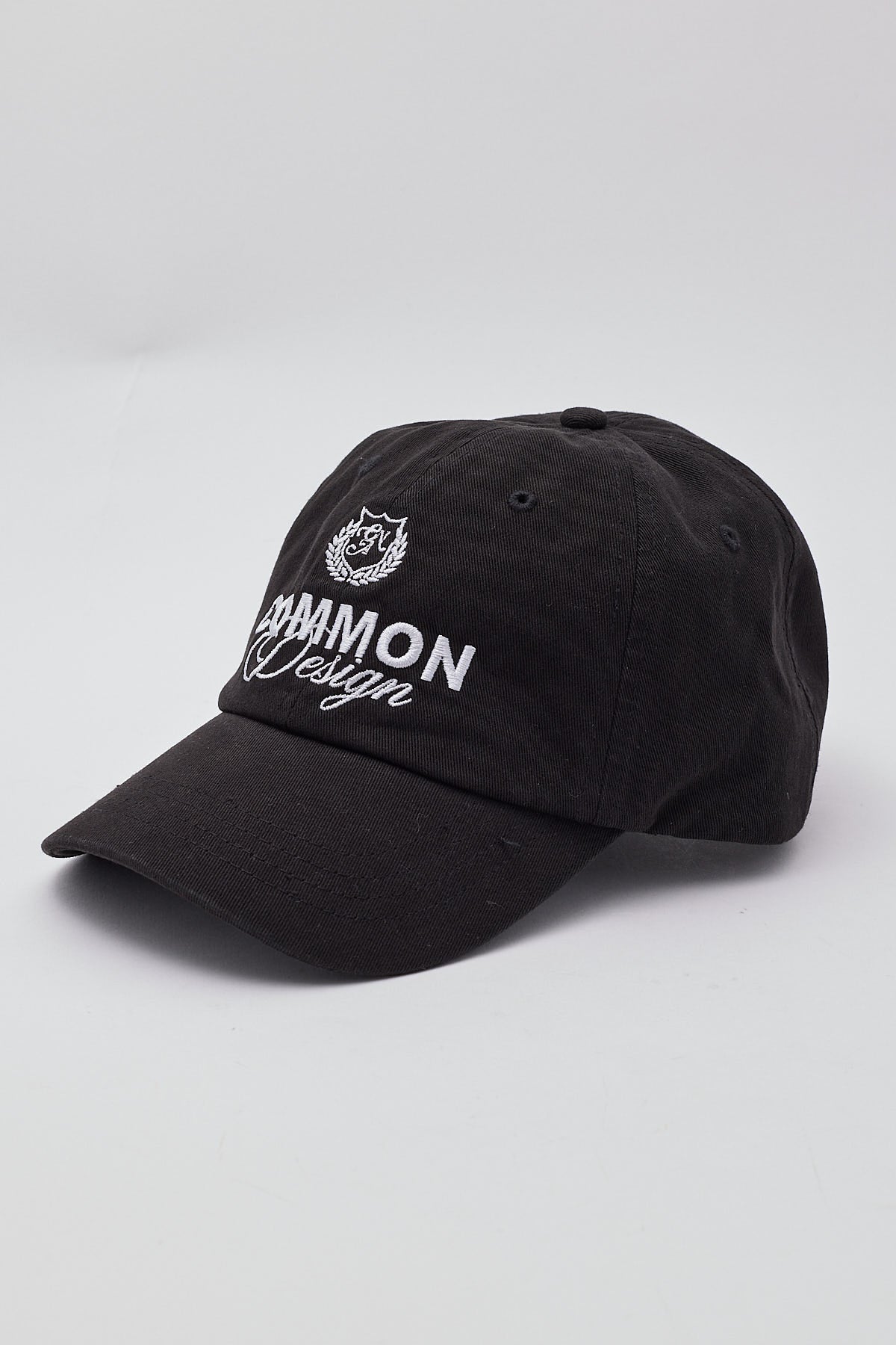 Caps – Universal Store