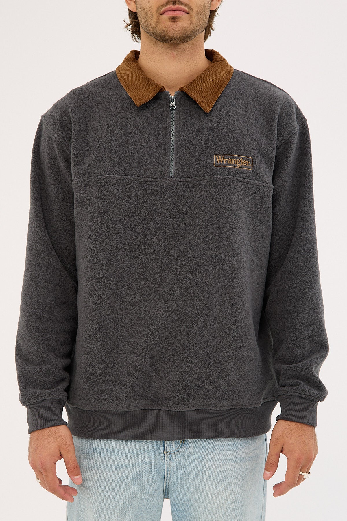 Wrangler Collar Polar Sweat Worn Black – Universal Store