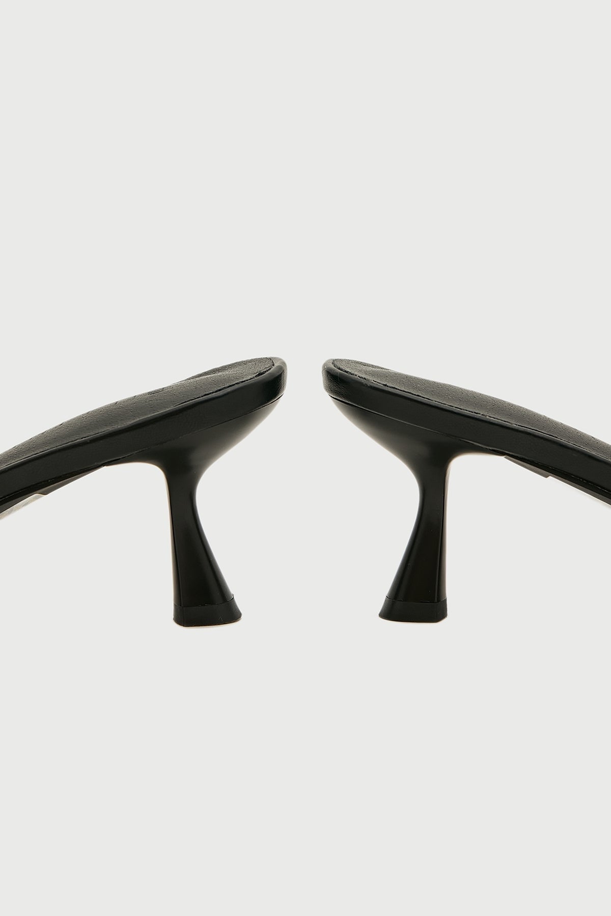 Billini Wyler Kitten Heel Black Black