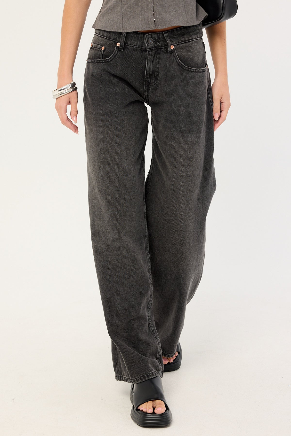 Motel Low Rise Roomy Jean Washed Black