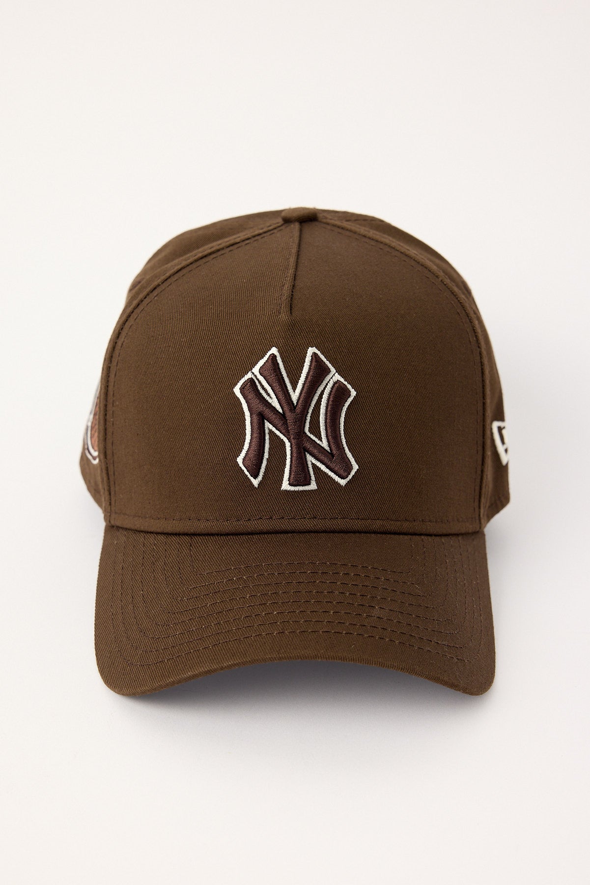 New Era 9Forty A-Frame Cooperstown World Series New York Yankee Light Bronze/Grey UV