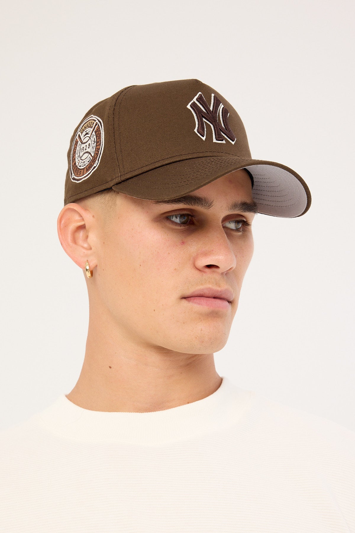 New Era 9Forty A-Frame Cooperstown World Series New York Yankee Light Bronze/Grey UV