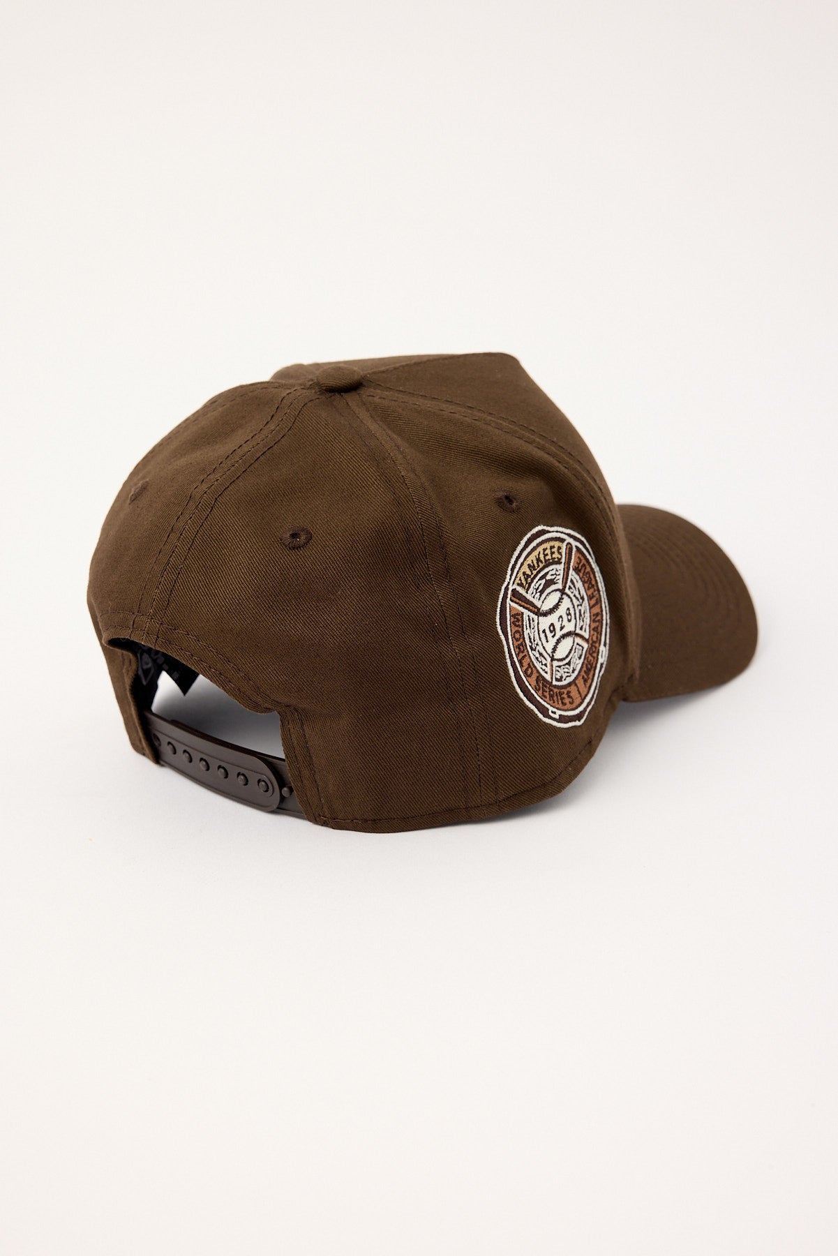 New Era 9Forty A-Frame Cooperstown World Series New York Yankee Light Bronze/Grey UV