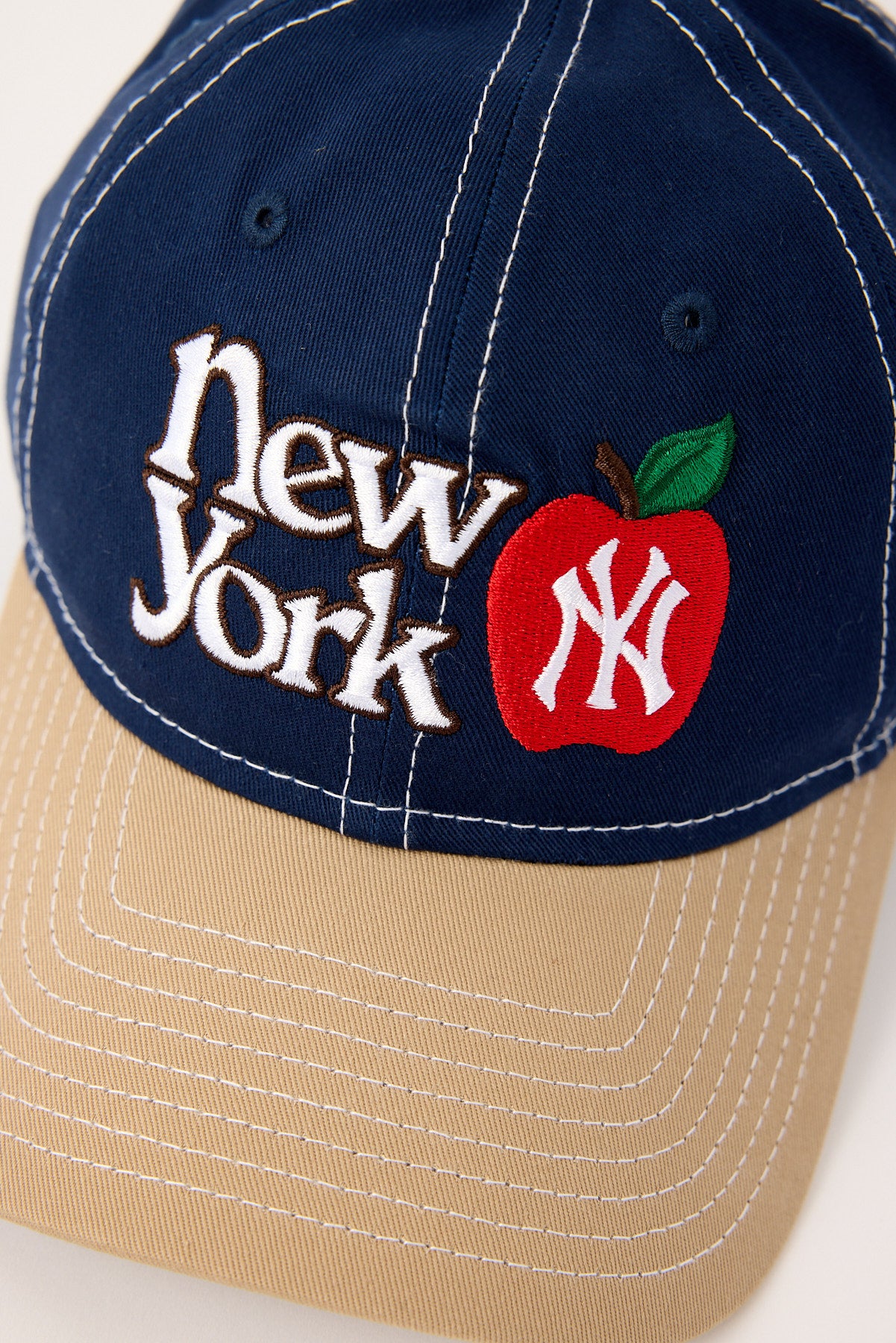 New Era 9Twenty NY Apple Contrast New York Yankees Cap Oceanside Blue/Camel UV