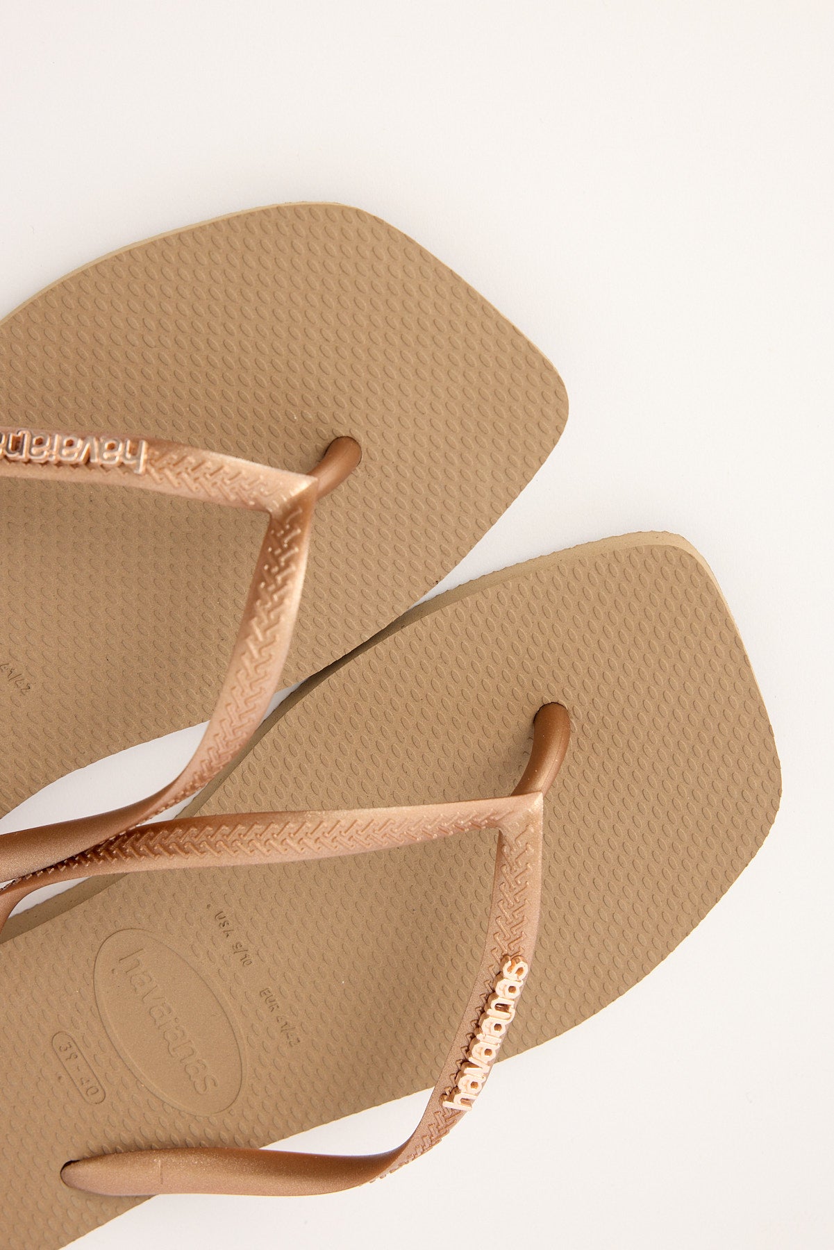 Womens Havaianas Slim Square Logo Metallic Thong Rose Gold Universal Womens Havaianas Slim Square Logo Metallic Thong Rose Gold Universal
