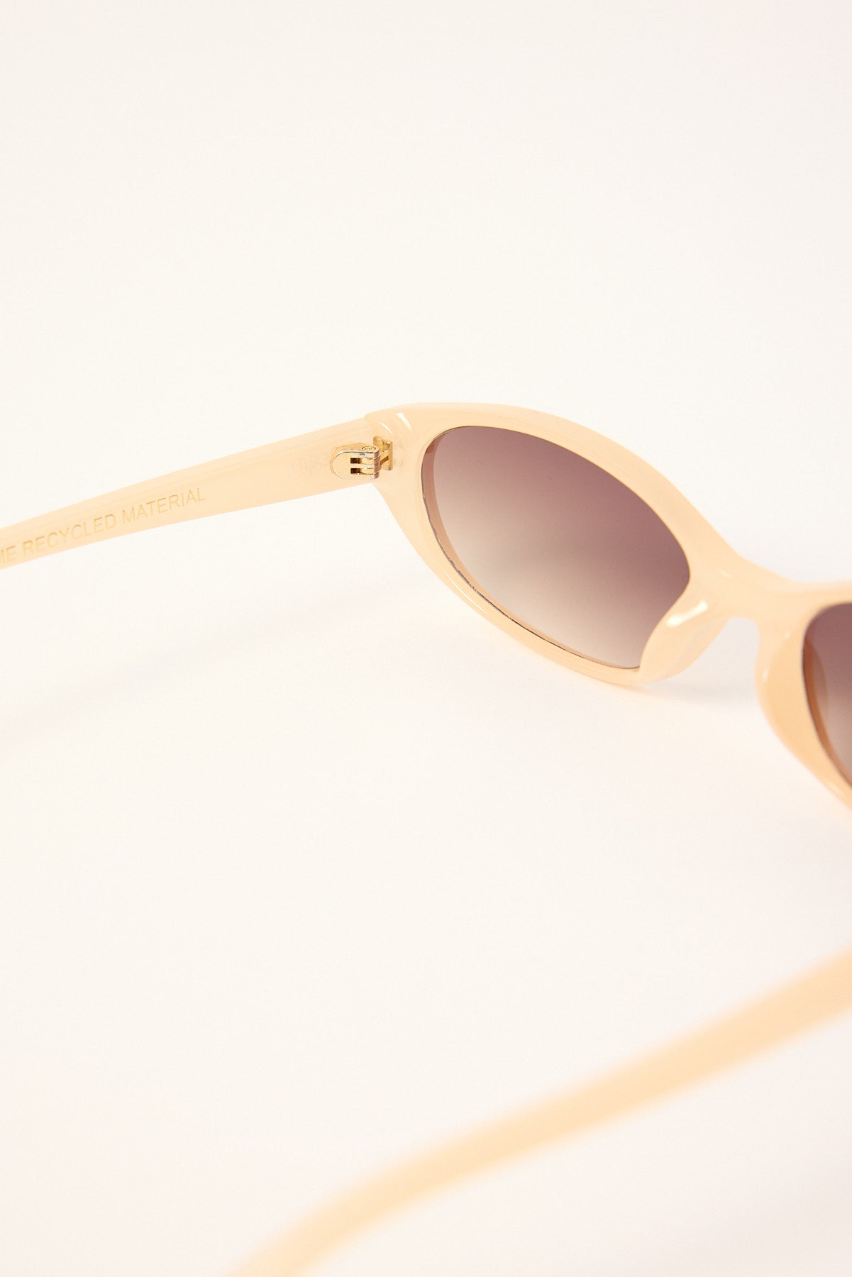 Reality Eyewear Velvet Kitten Cream
