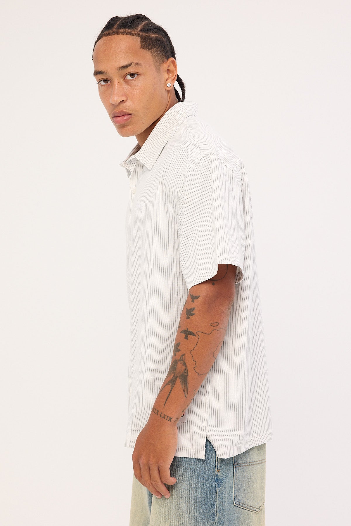 Xlarge Oxford Script SS Shirt White Stripe