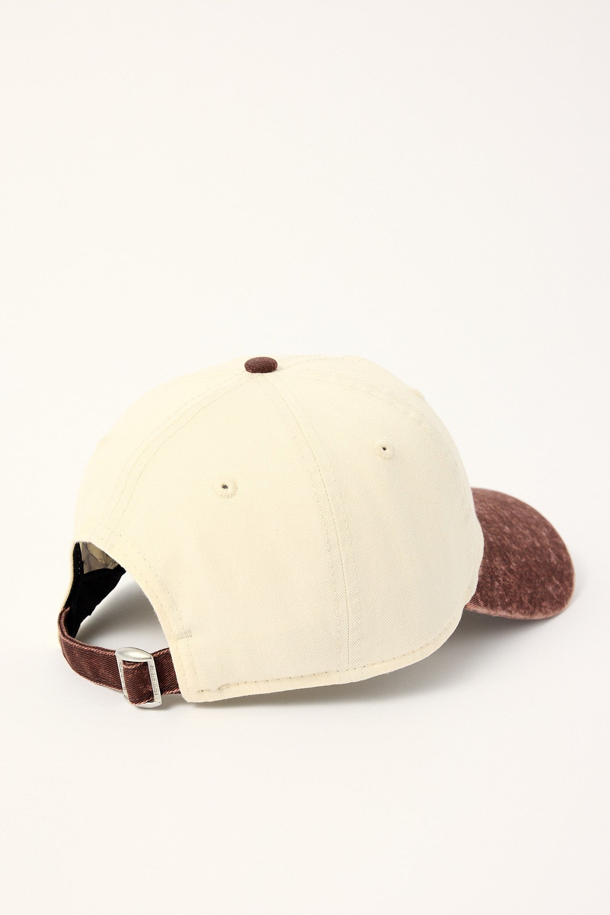 New Era 2-Tone Snow Wash 9Twenty New York Yankees Burnt Wood/Burnt Wood Embroidery