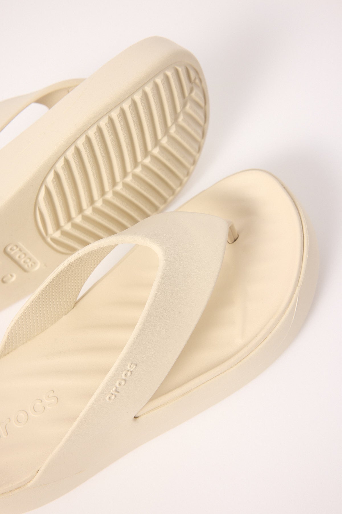 Crocs Getaway Platform Flip Stucco