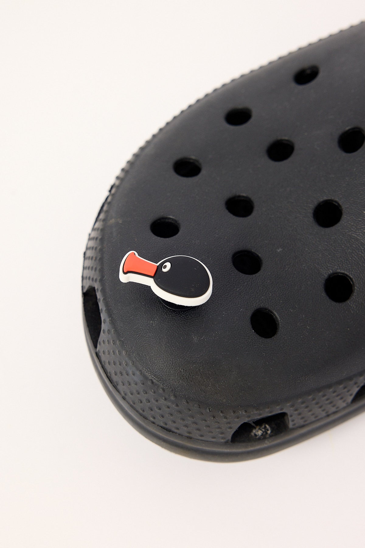 Crocs Mattel Pingu 1 Jibbitz Black