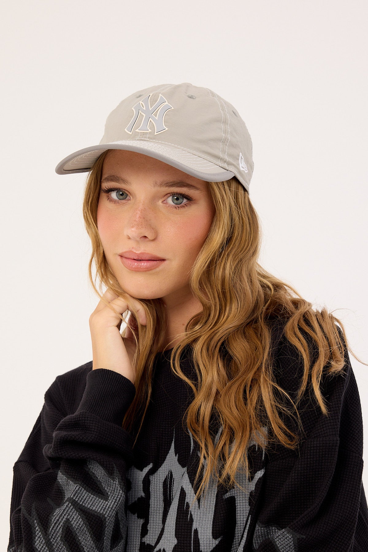 New Era Reflective Nylon 920 New York Yankees Cap Grey