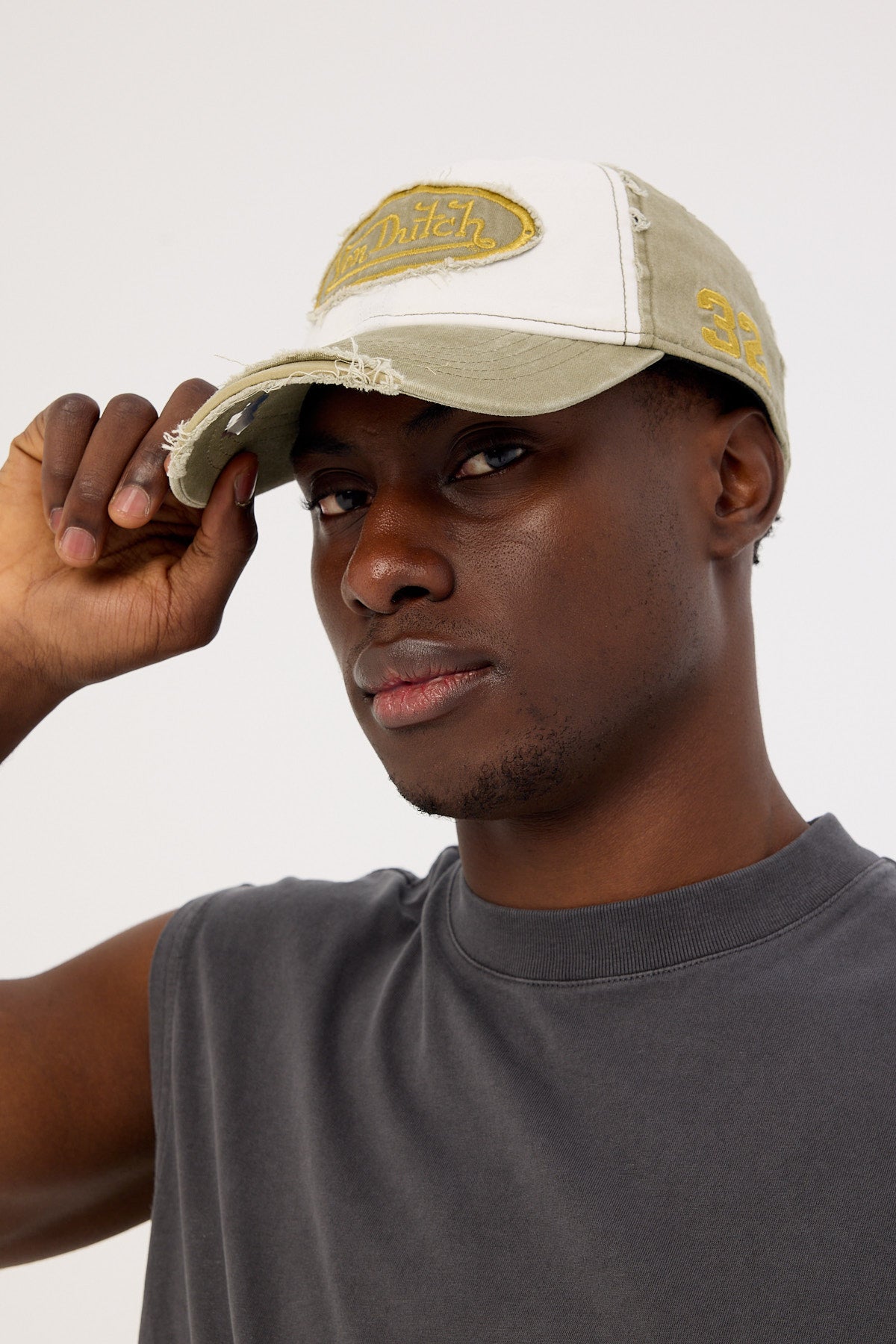 Von Dutch Two-Tone 32 Wash Dad Cap Khaki/White