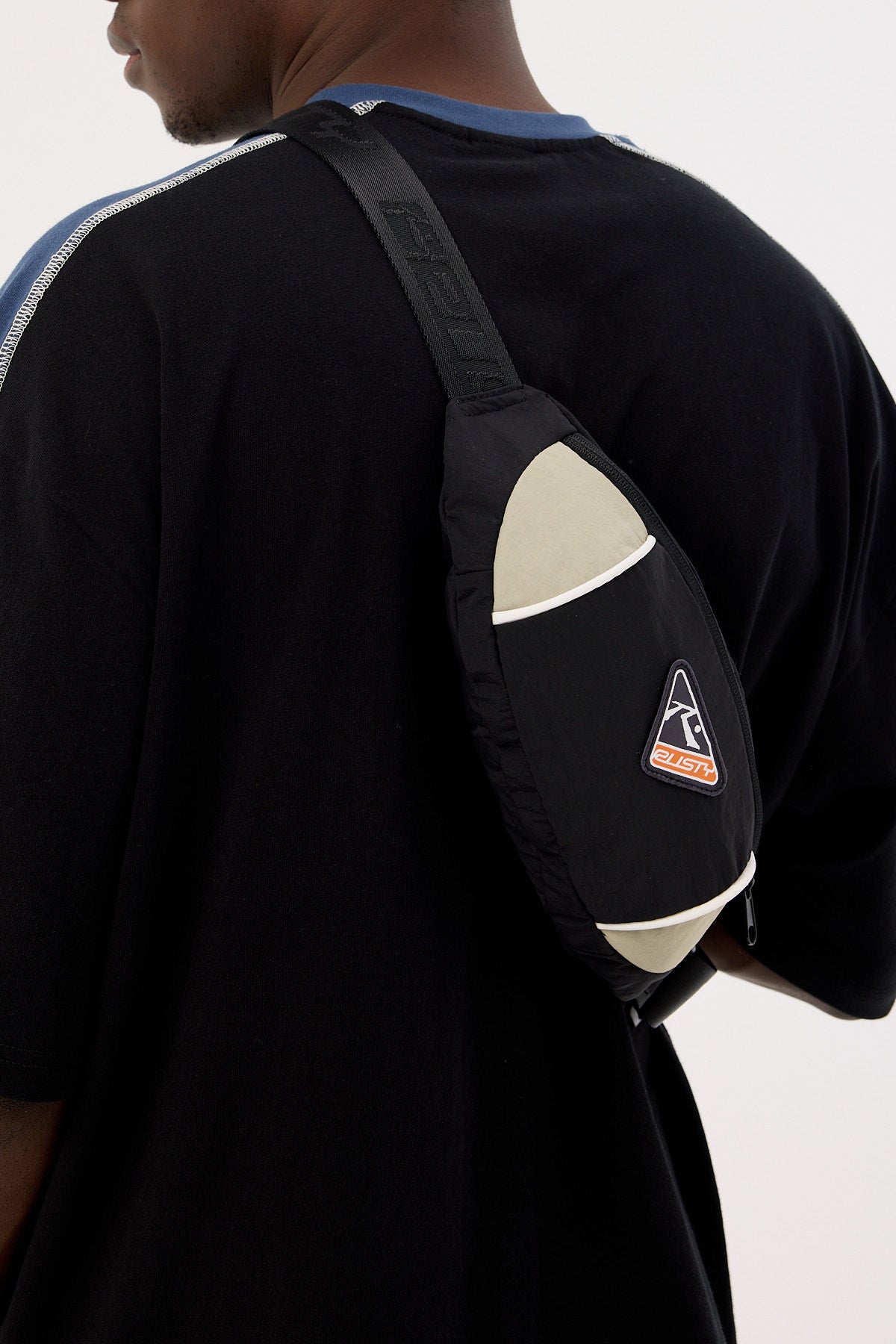 Rusty Trisector Crossbody Bag Black