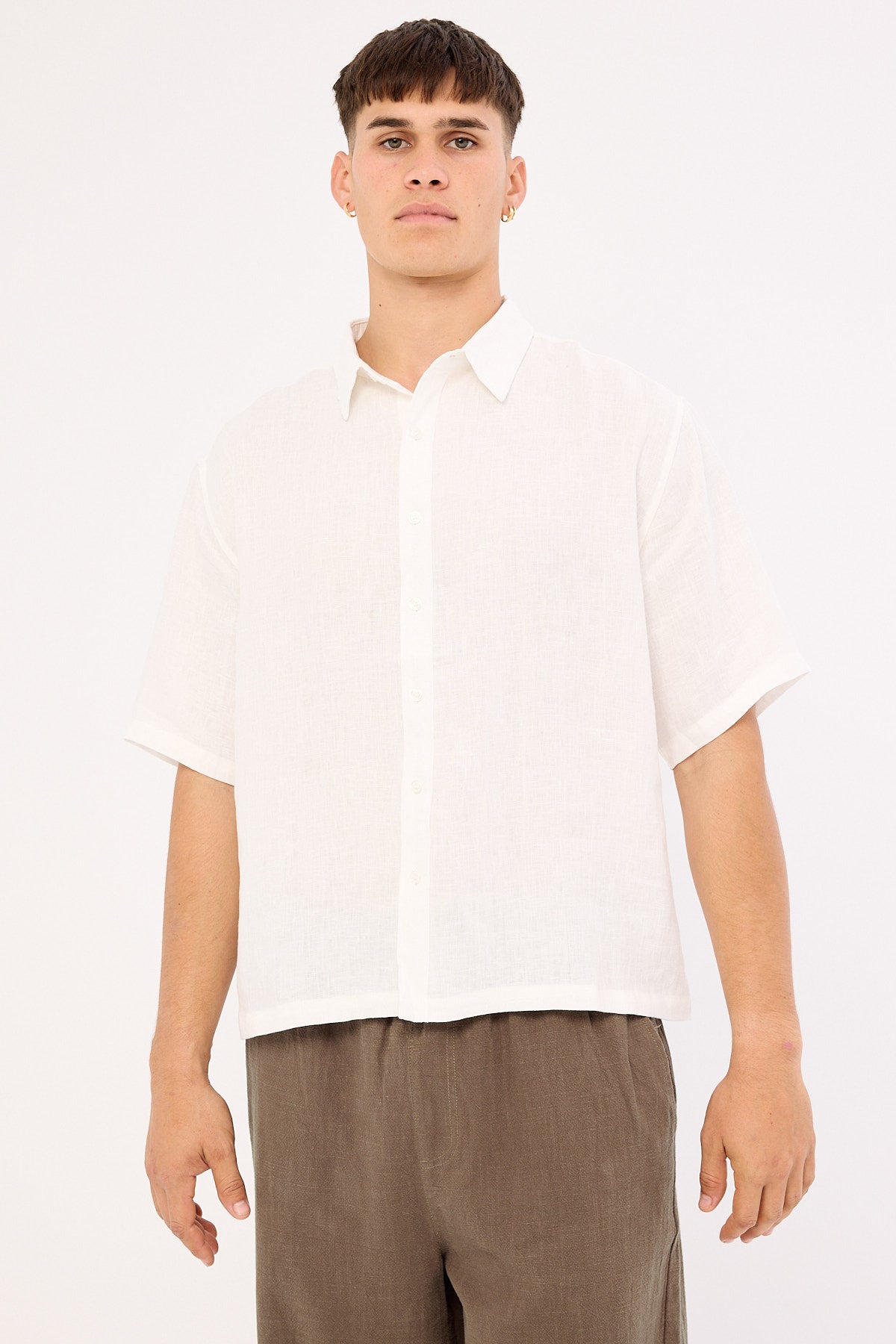 Common Need Oasis Boxy Cropped Linen Shirt Off White