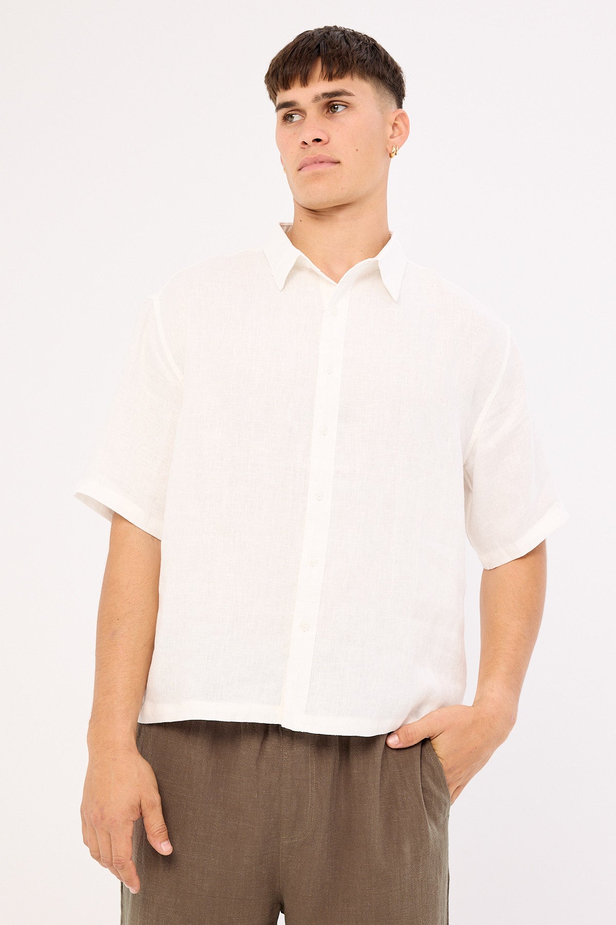 Common Need Oasis Boxy Cropped Linen Shirt Off White