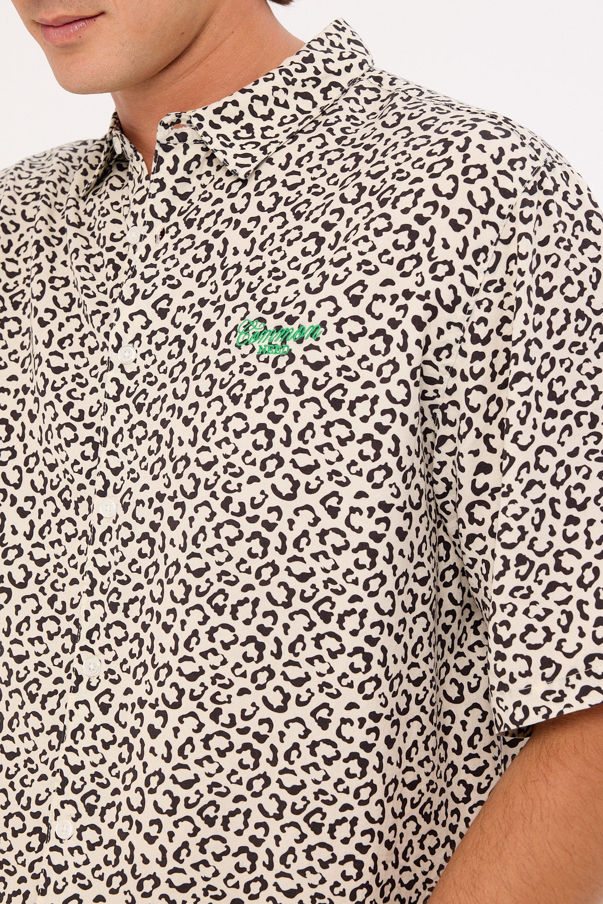 Common Need Best Interest Boxy Cropped Shirt Cream Leopard