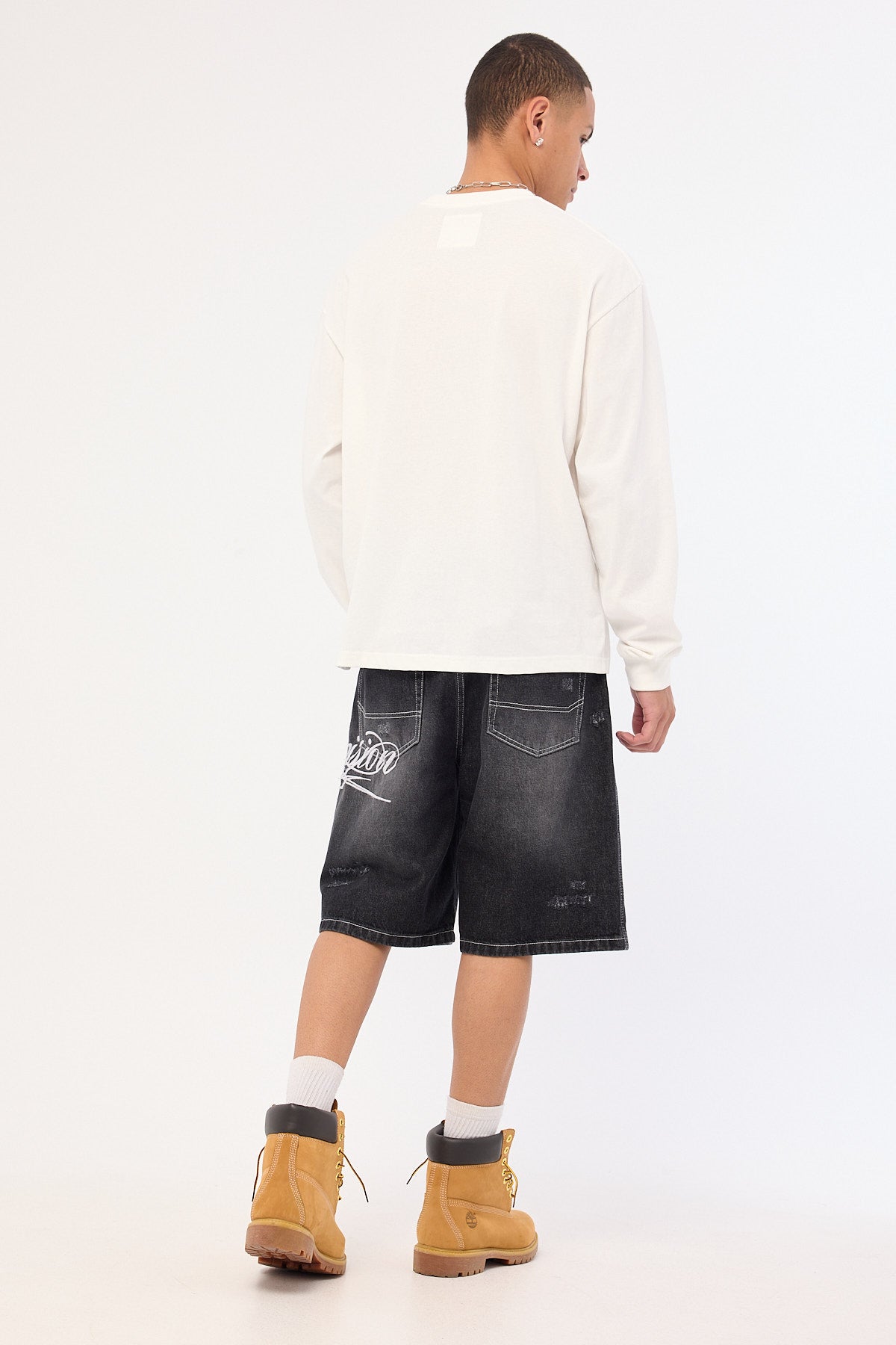 Neovision Scripture Nexa Baggy Jort Dirty Washed Black