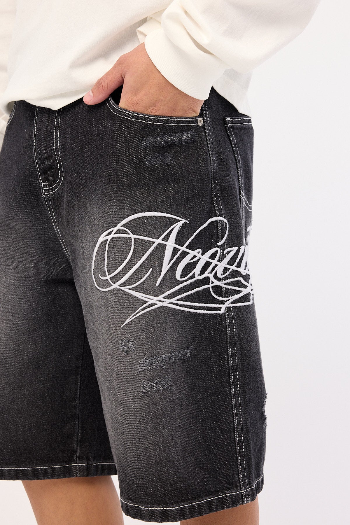 Neovision Scripture Nexa Baggy Jort Dirty Washed Black