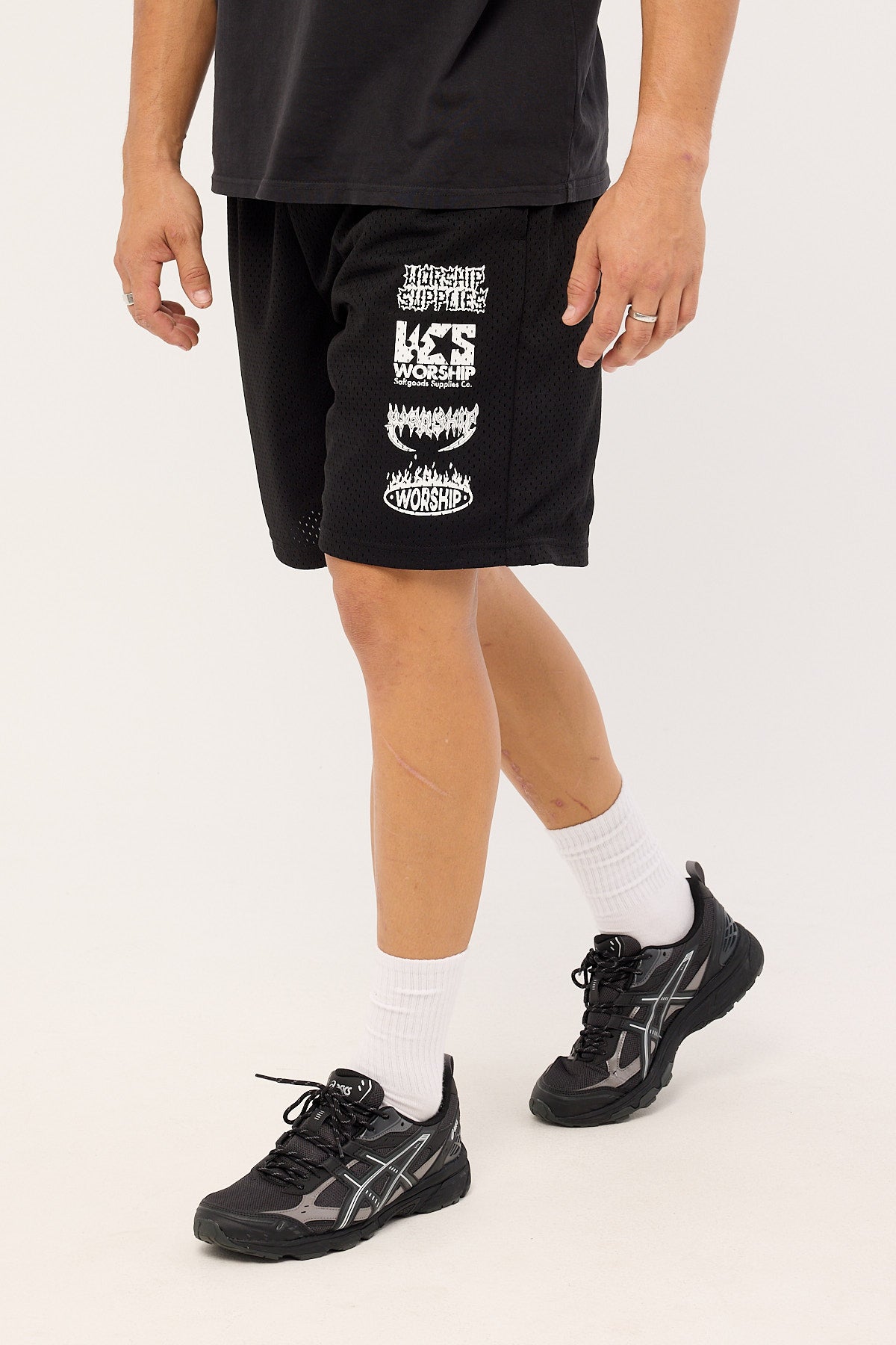 Worship Pile Up Mesh Short Black