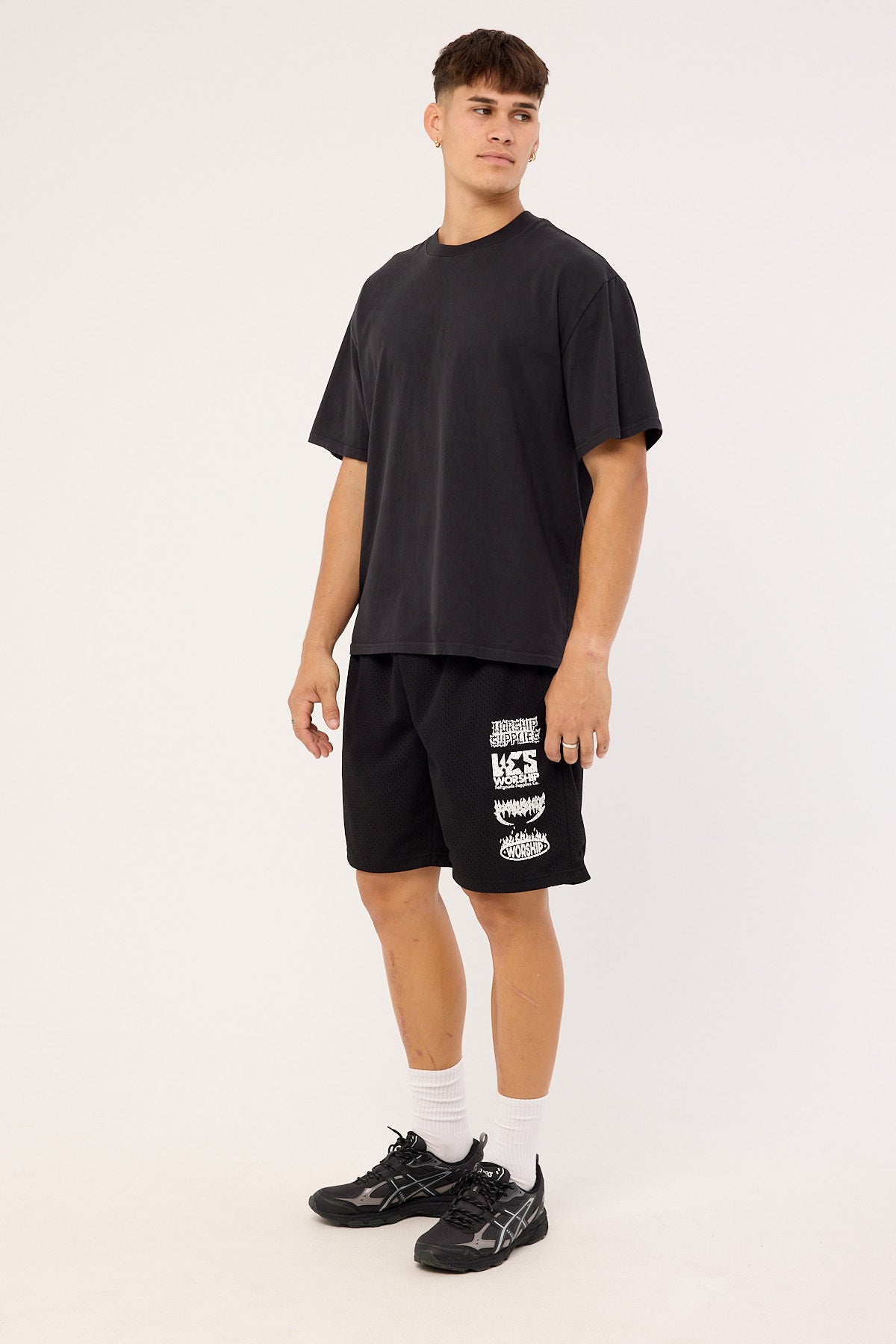 Worship Pile Up Mesh Short Black