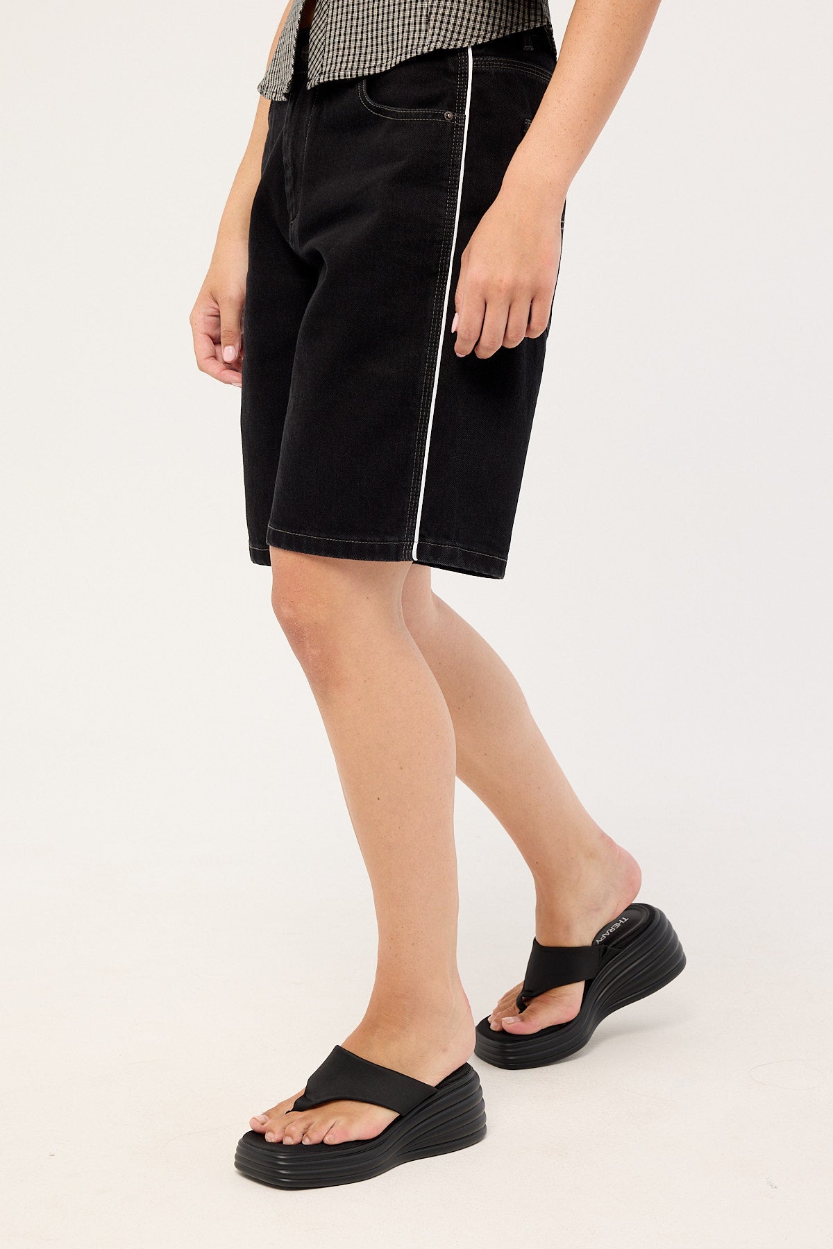 Worship Grand Prix Sloucher Short Worship Black