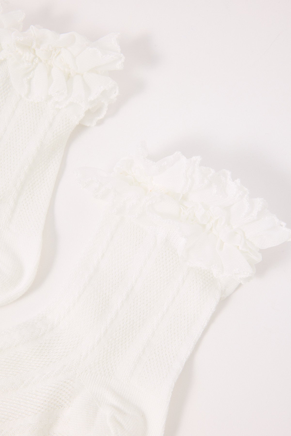 Token Frilly Sock White
