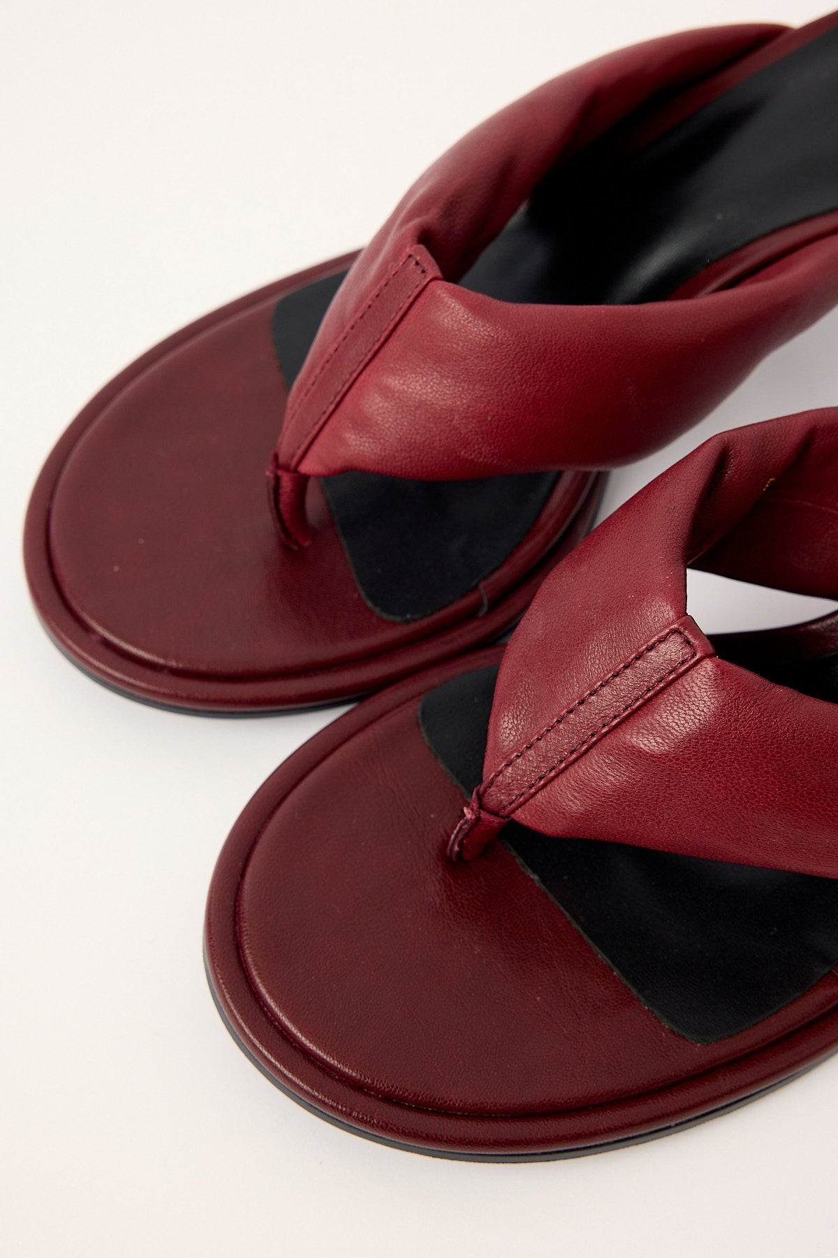 Aji Burgundy Leather