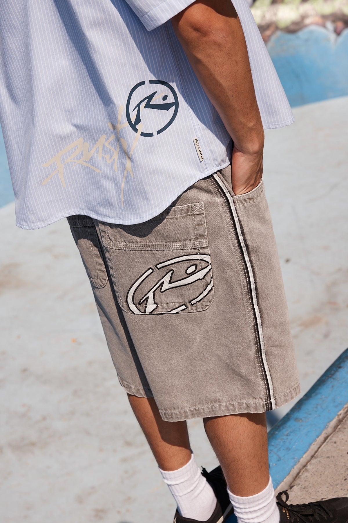 Rusty Turbo Daddy Baggy Jort London Summer