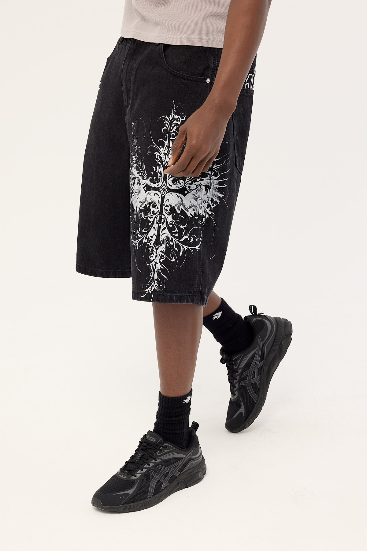 Neovision Fallen Cross Nexa Baggy Jort Dirty Washed Black