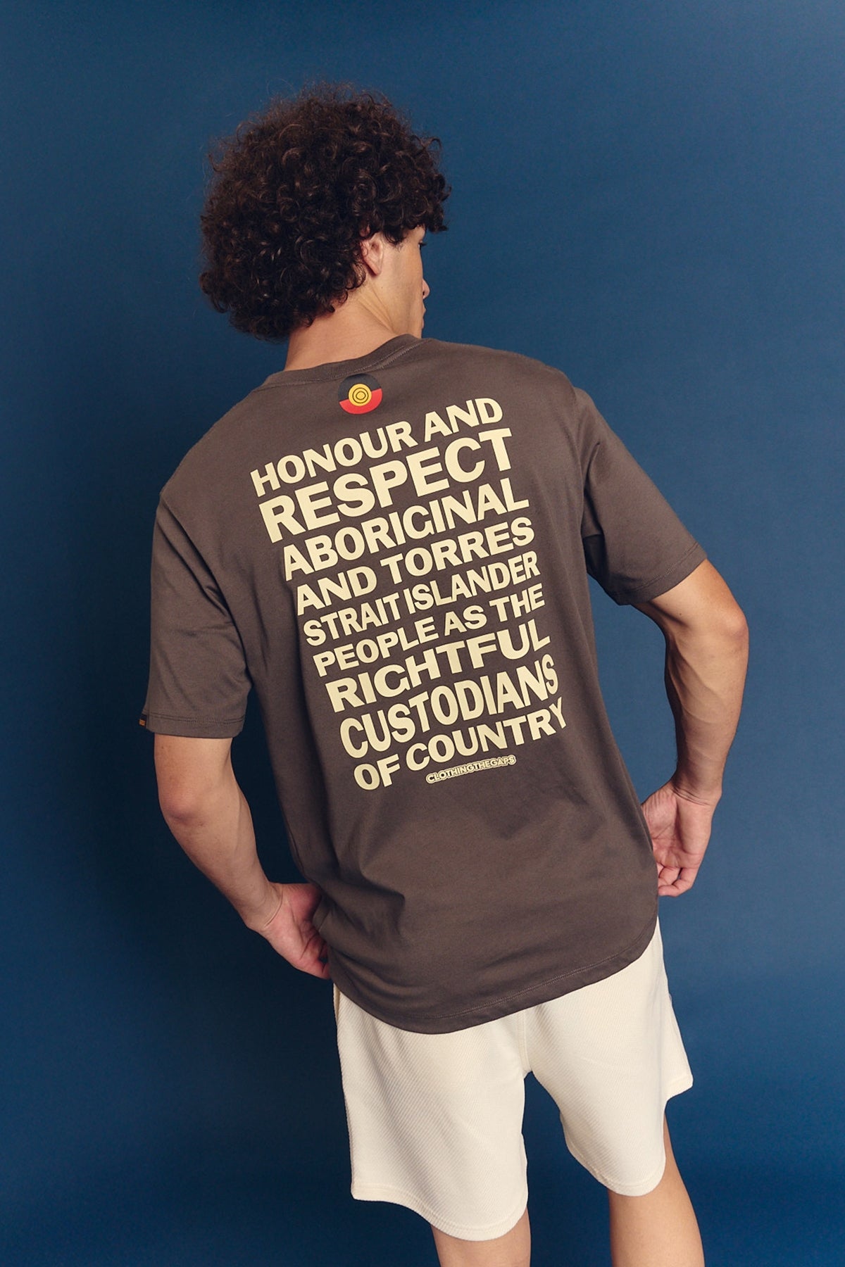 Clothing The Gaps Block Honoour Country Tee Charcoal