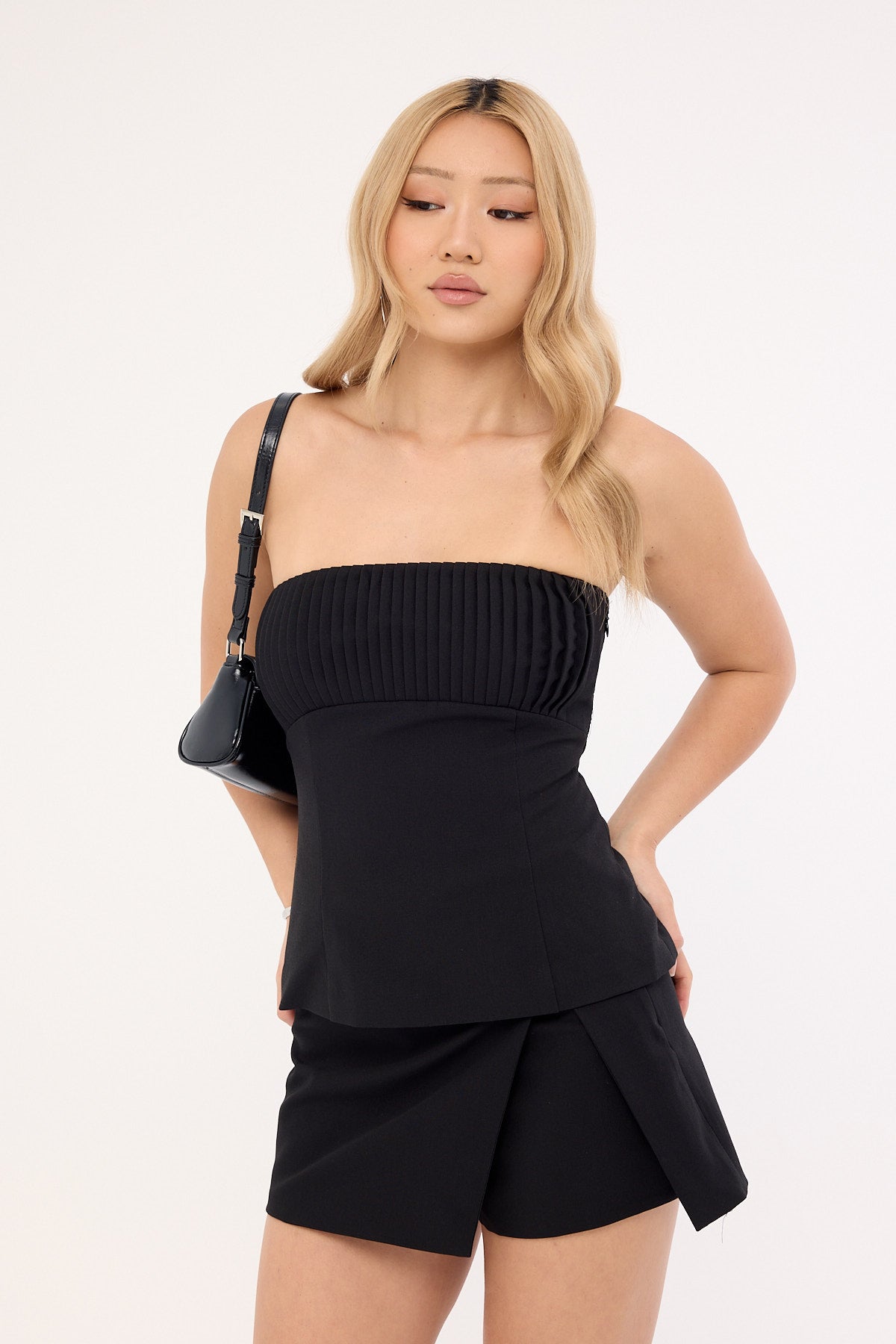 Perfect Stranger Olsen Mid Rise Split Skort Black