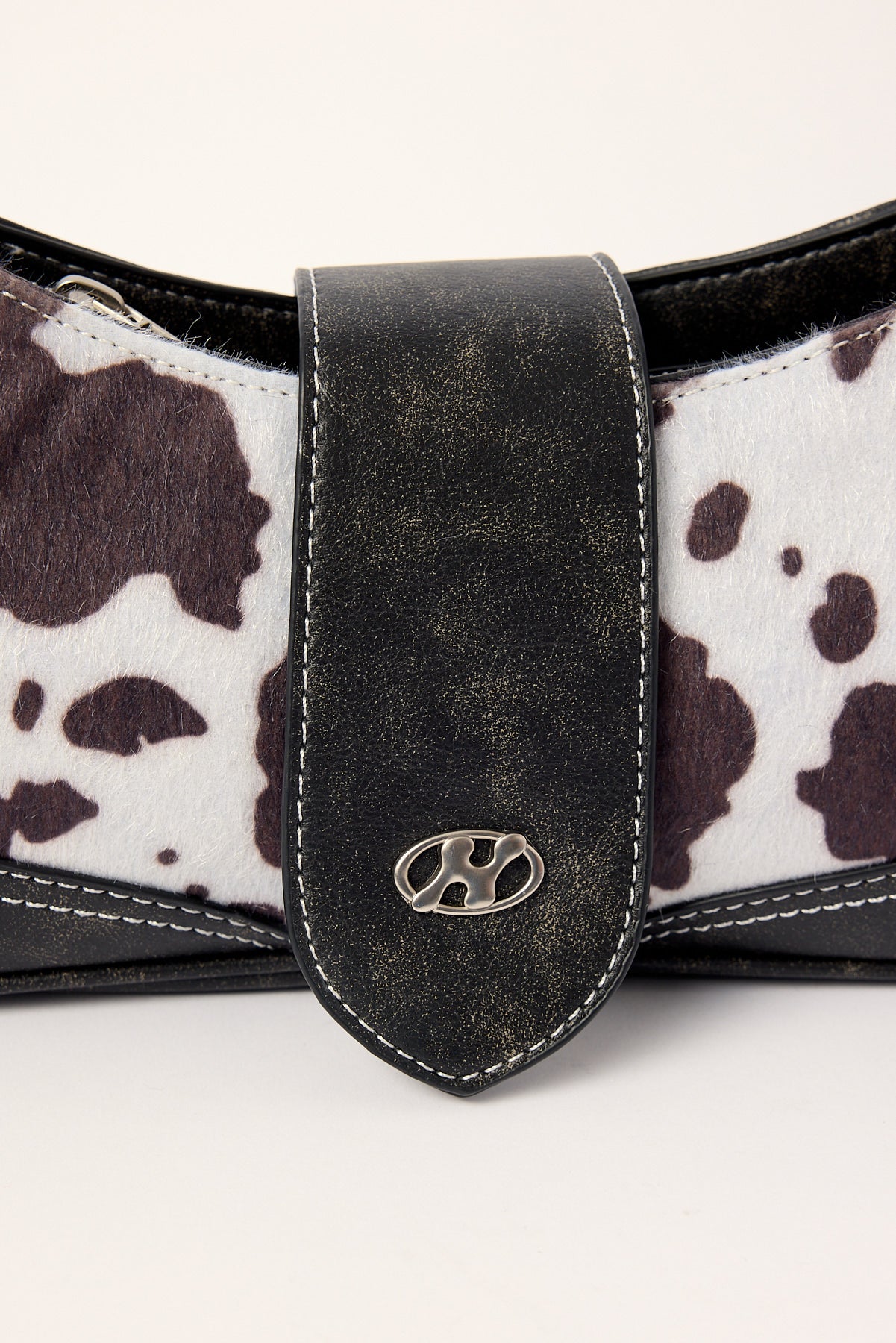 Neovision Cattle Dust Shoulder Bag Black