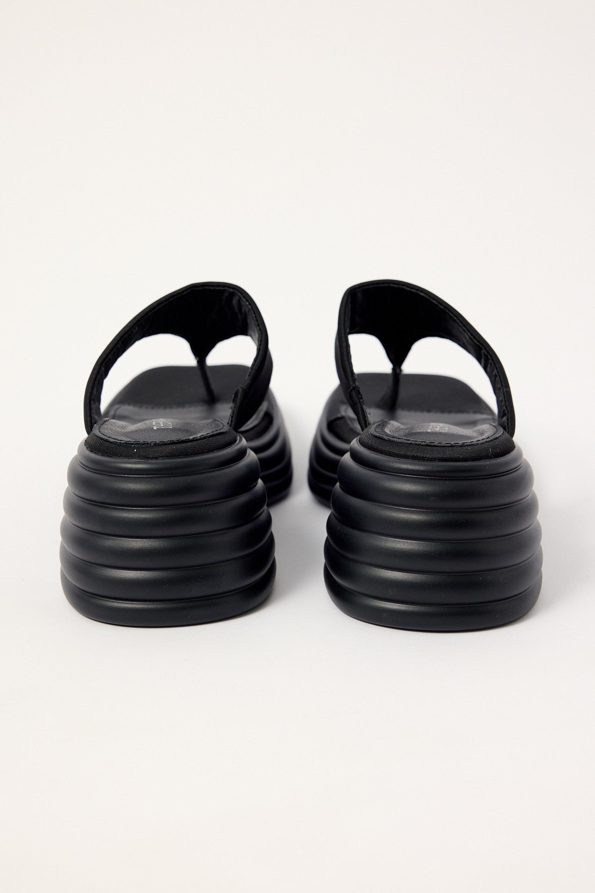 Therapy Forward Wedge Black Lycra