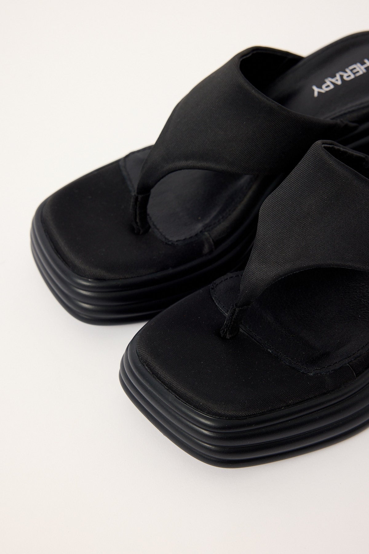 Therapy Forward Wedge Black Lycra