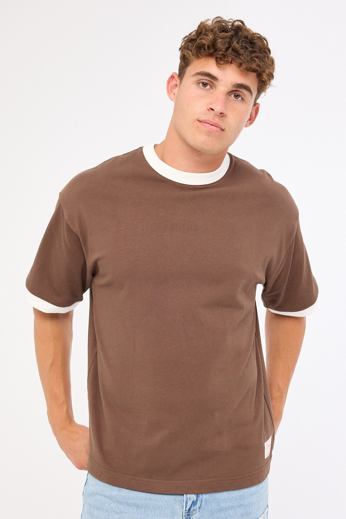 Commom Ringer Common Need Dante Heavyweight Ringer Easy tee Fudge – Universal Store