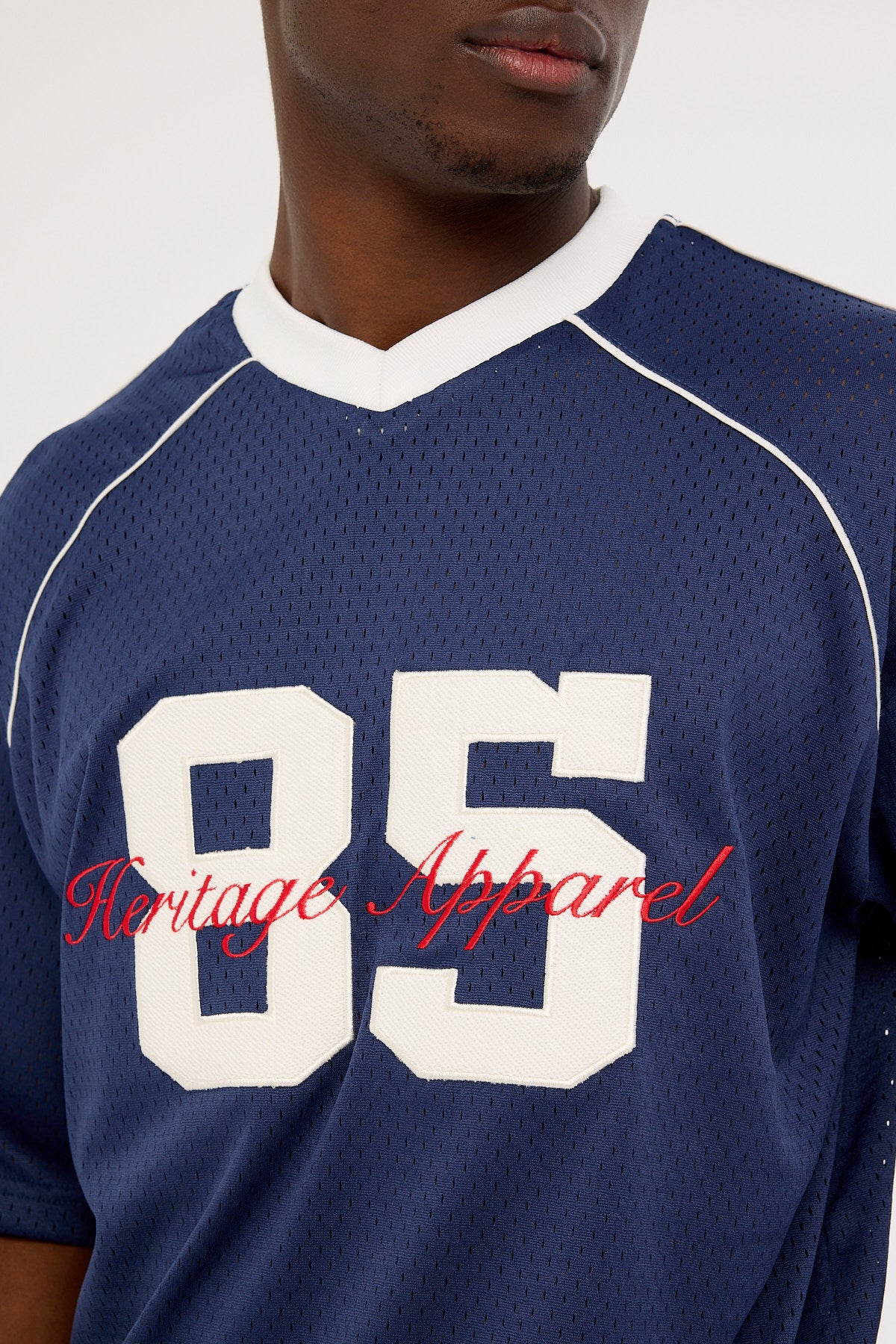 Common Need Jackson V-Neck Jersey Navy
