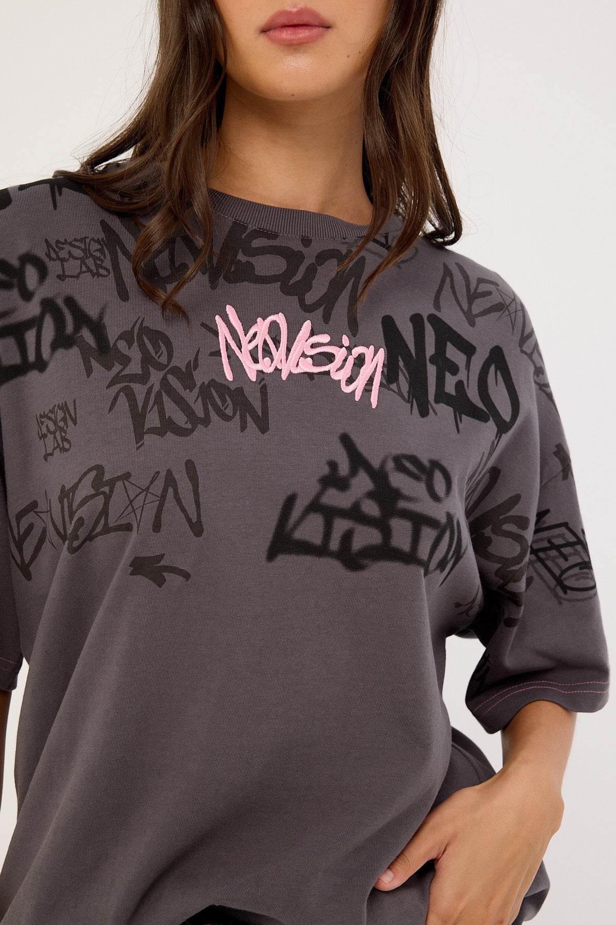 Neovision Tagger Relaxed Tee Washed Black