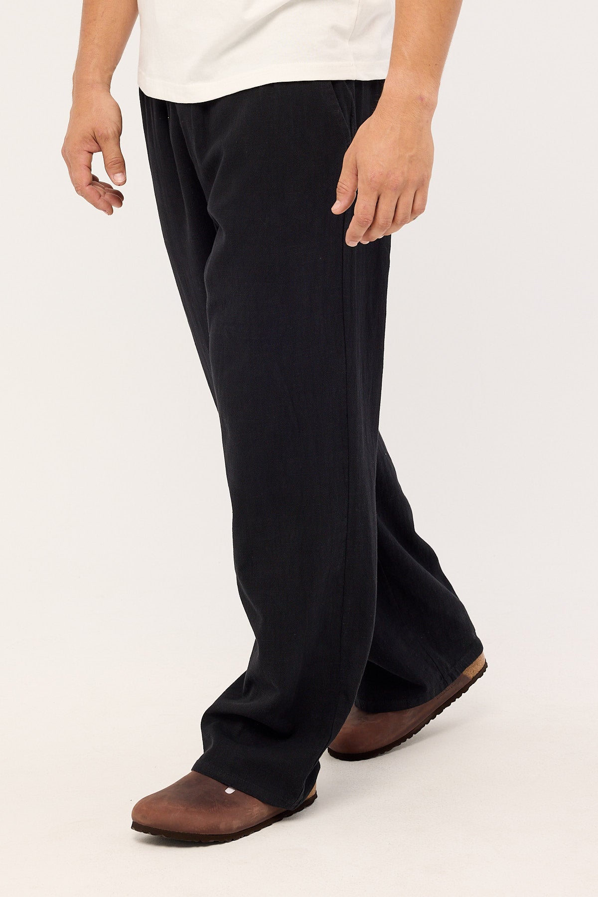Common Need Sorrento Baggy Linen Pant Black