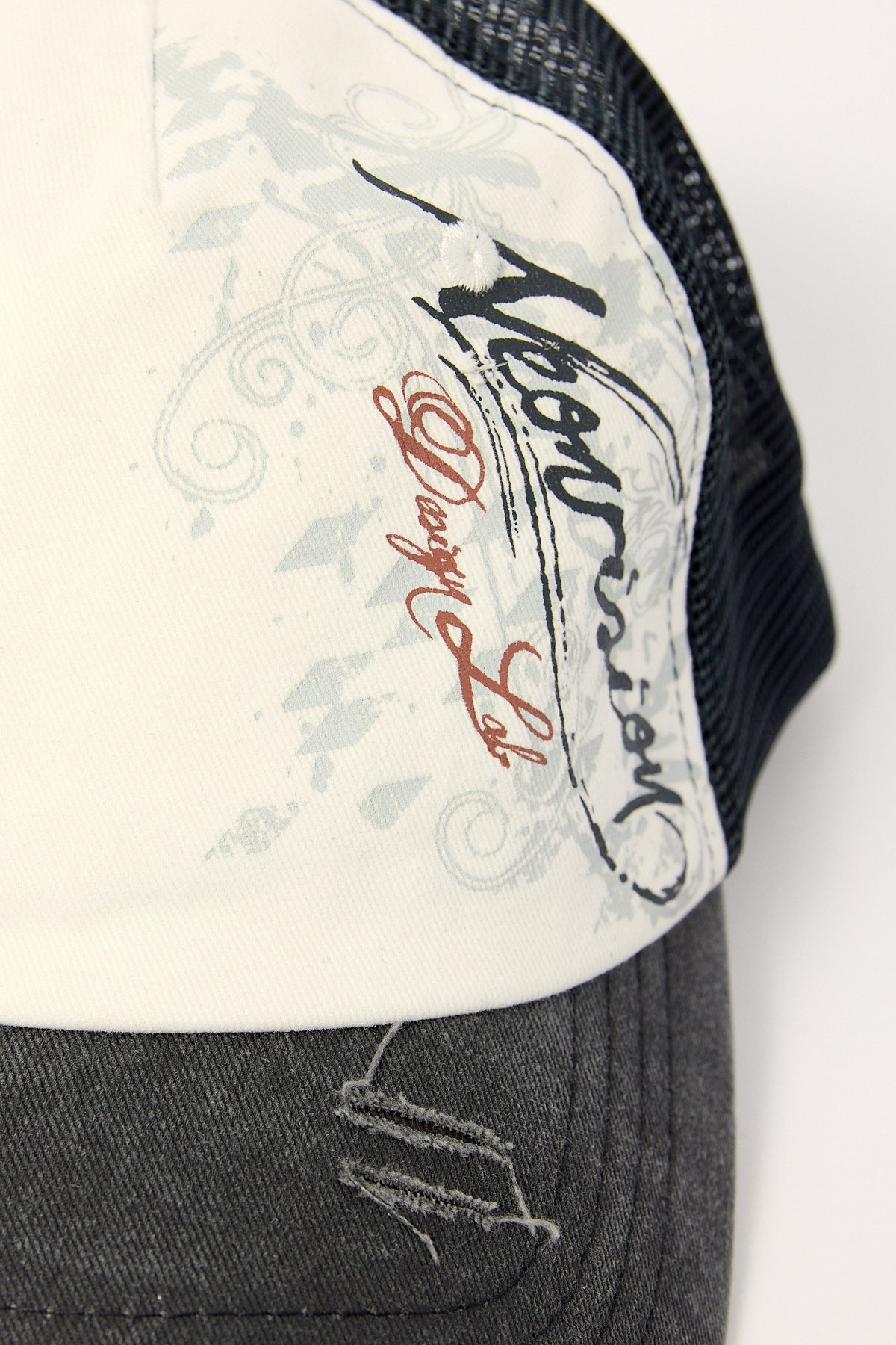 Neovision Wreckage Distressed Trucker Cap Washed Black/White