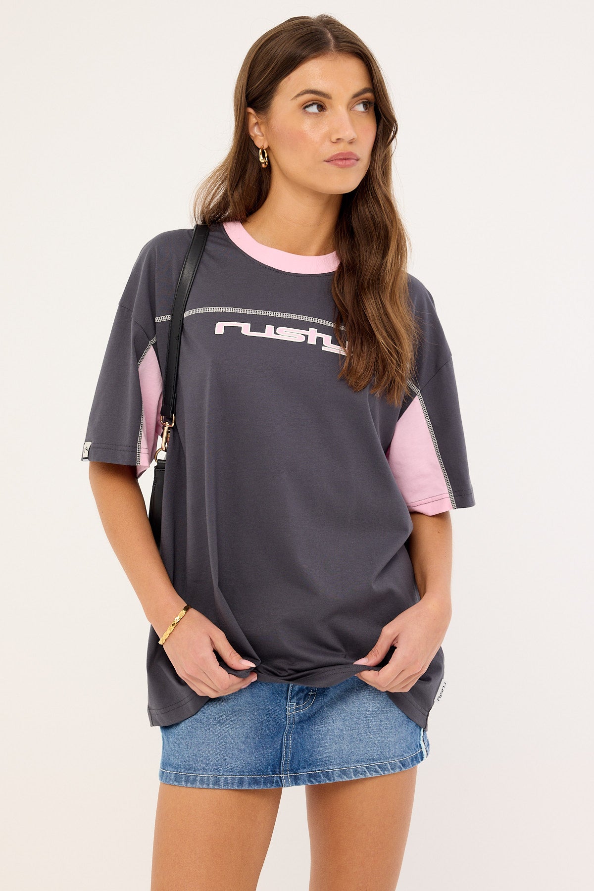 Rusty Cyberwaves Tee Coal &amp; Pink