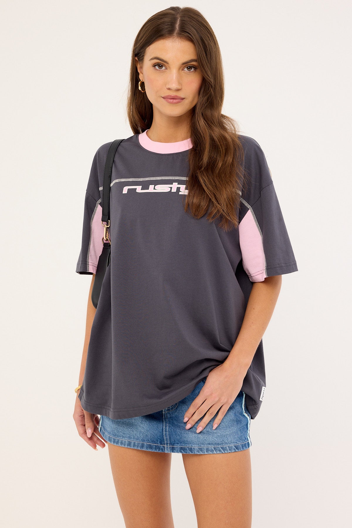 Rusty Cyberwaves Tee Coal &amp; Pink
