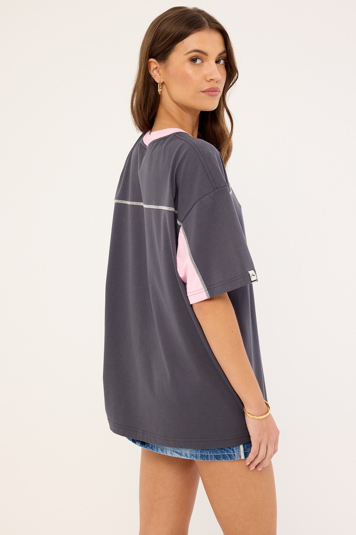 Rusty Panel Tee Rusty Cyberwaves Tee Coal & Pink – Universal Store