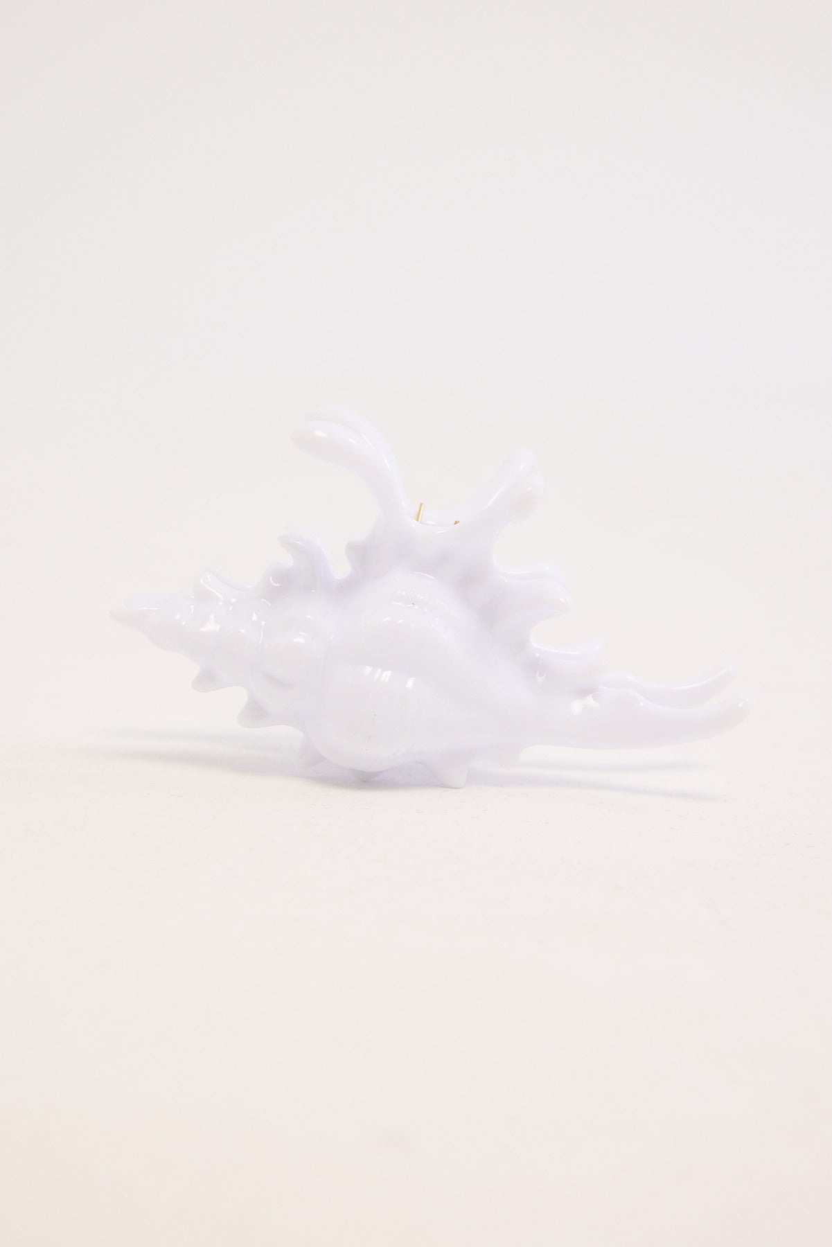 Token Conch Shell Hair Claw Clip White