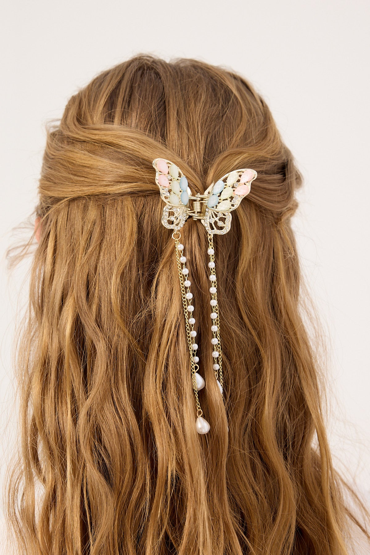 Token Butterfly Pearl Drop Claw Clip Gold