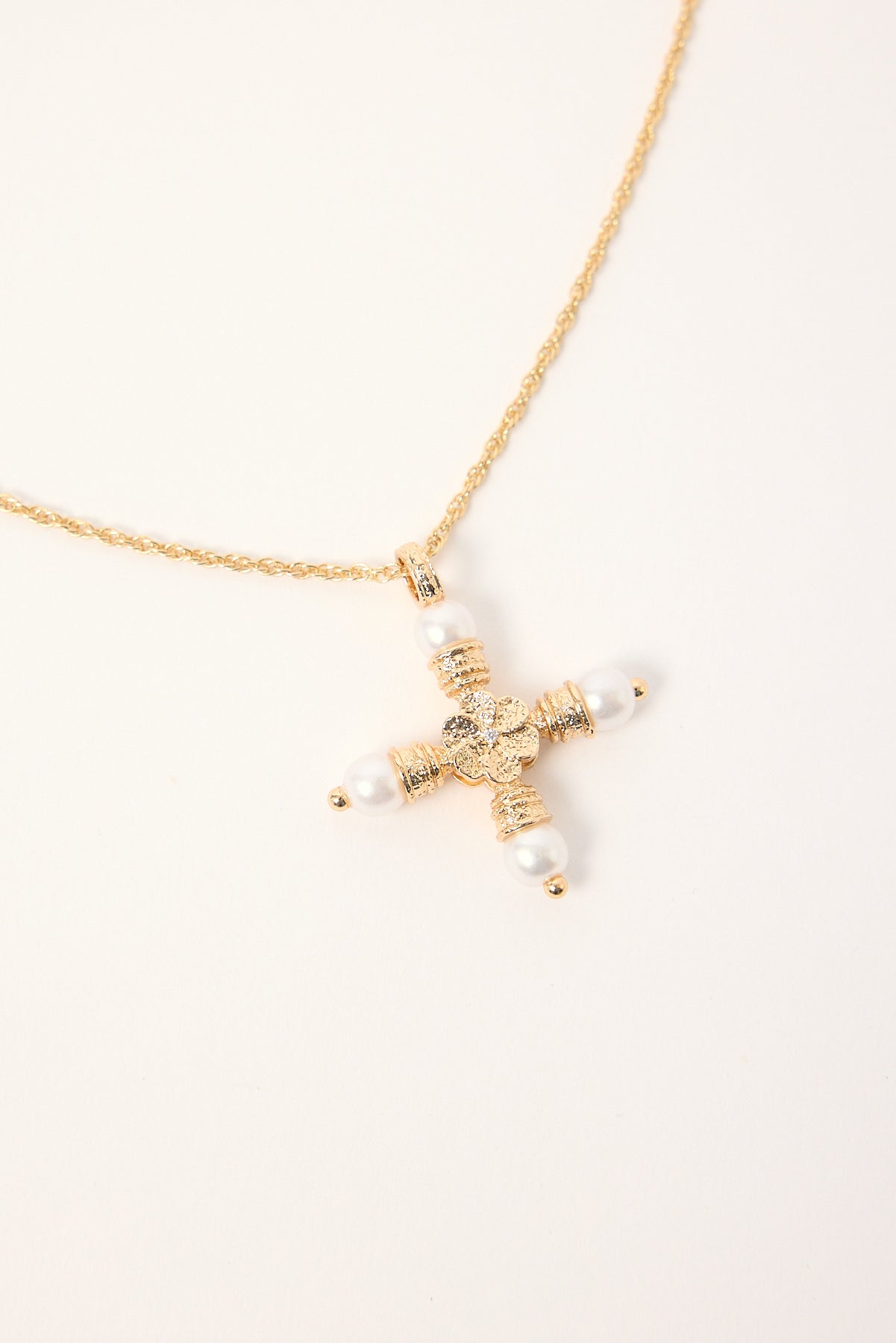 Token Pearl Cross Necklace Gold