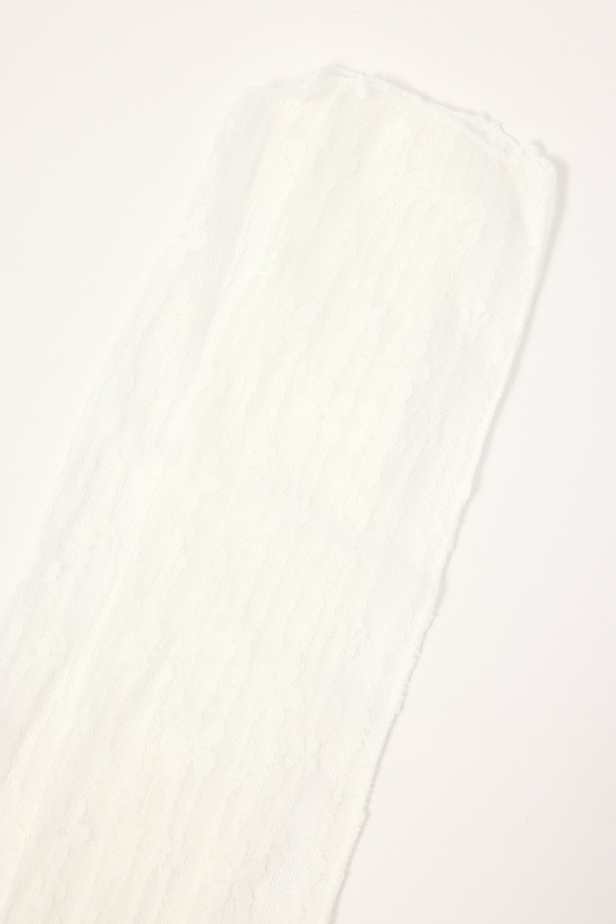 Token Lace Sock White