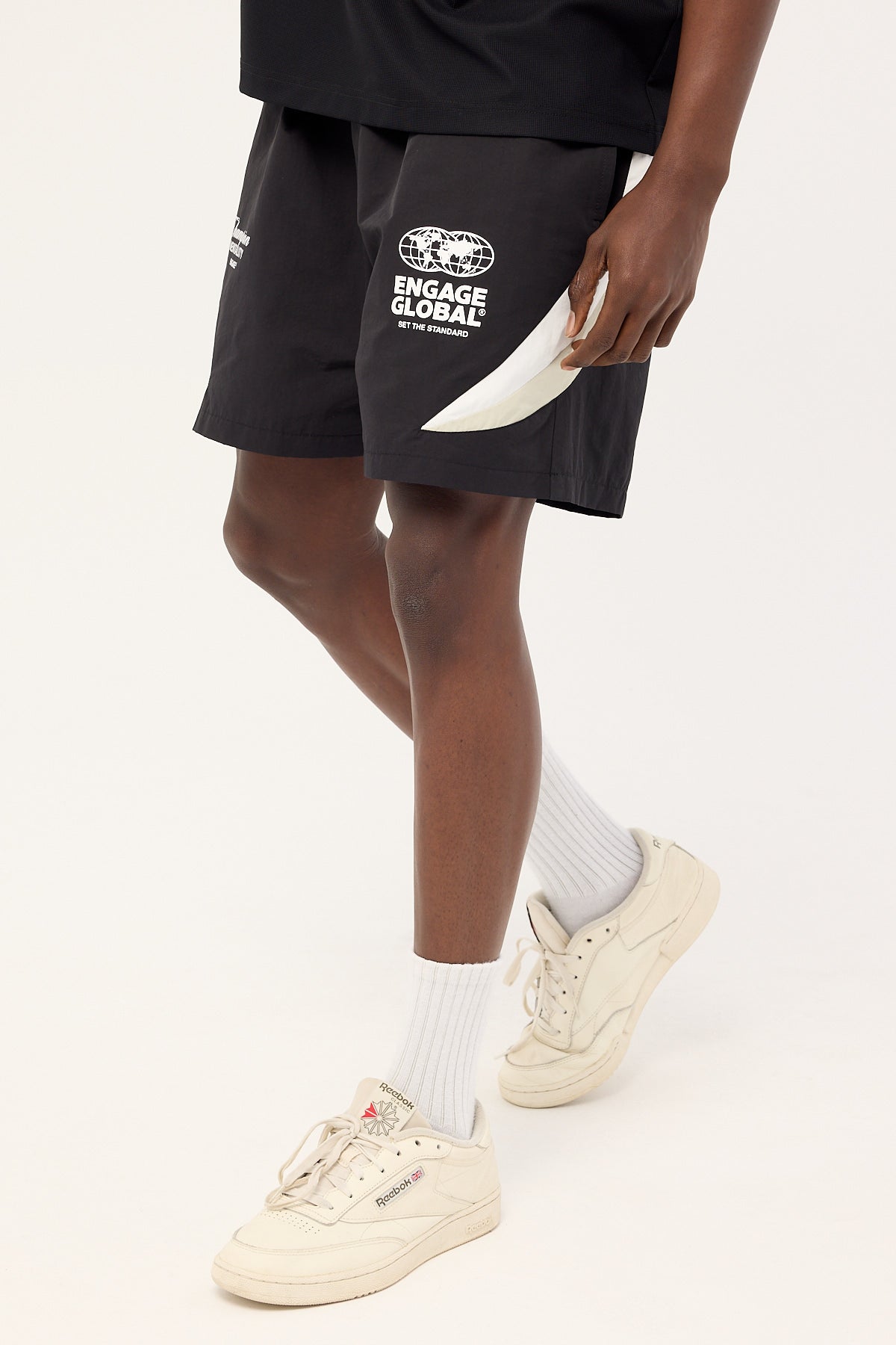 Engaging Shorts Engage Global Short Black – Universal Store